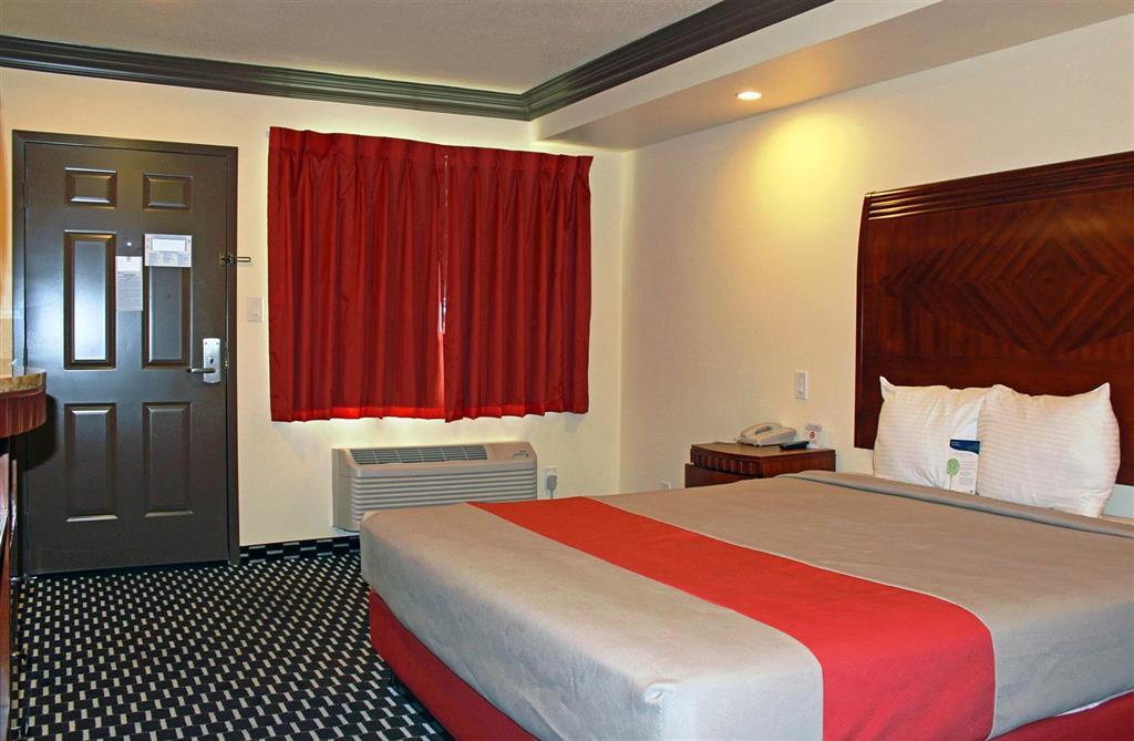 6 Hotel 2*
